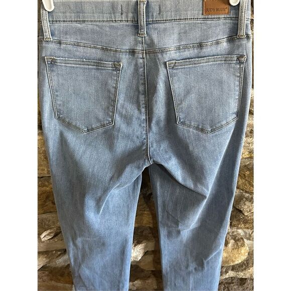 Women's Light Wash Judy Blue Pull on Skinny Fit Jeans Size 9/29 - Picture 4 of 6